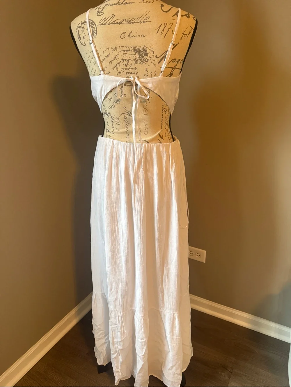 NWT Abercrombie white Spaghetti Strap cut out Maxi Dress size large